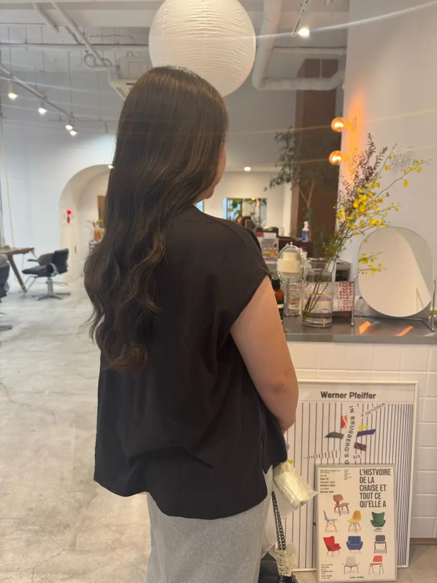 ロング カラー アッシュ 透明感カラー オリーブアッシュ カット ヘアカラー 茅根 葵のヘアスタイル