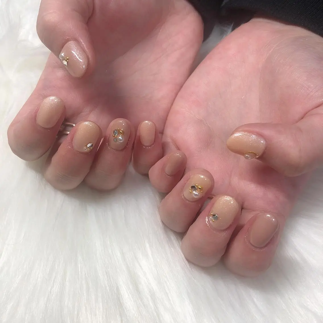 ネイル ハンドネイル 西岡 杏のネイルデザイン