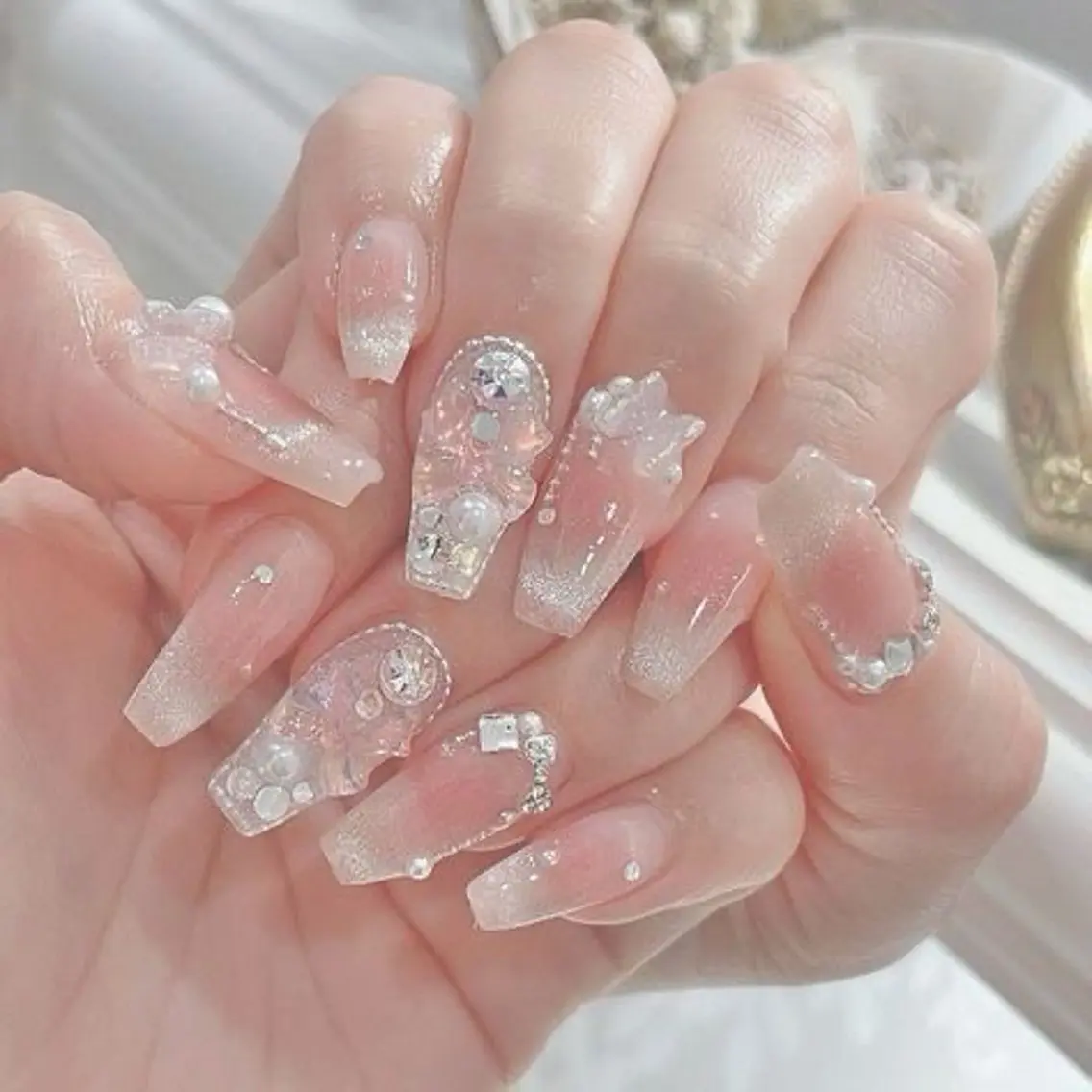 ネイル アートネイル 長さ出し ジェルネイル キラキラネイル 韓国ネイル kana nailのネイルデザイン