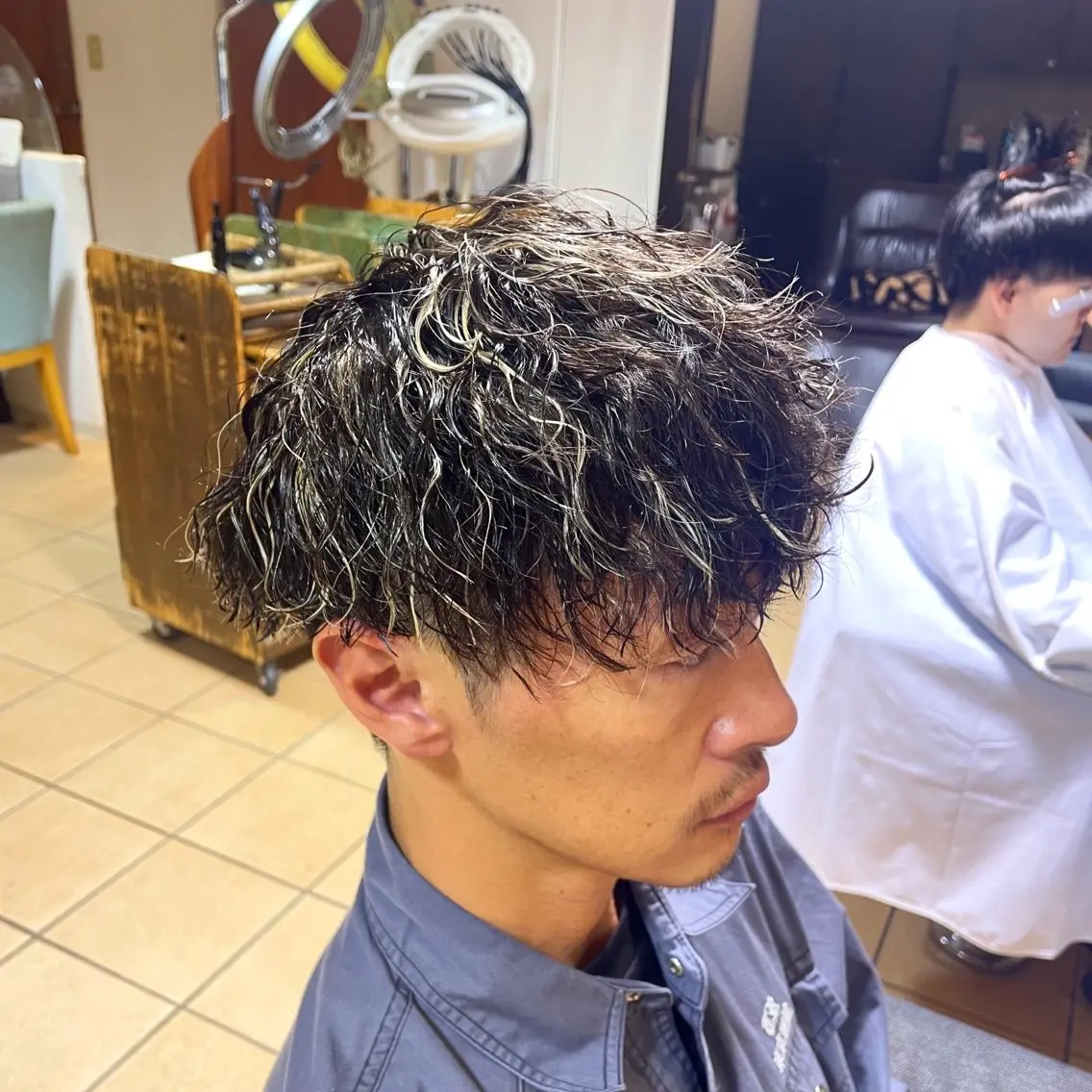 ショート カラー パーマ メンズ メンズハイライト ハイライトカラー ハイライト カット パーマ すげさやか ✨メンズカットパーマのヘアスタイル