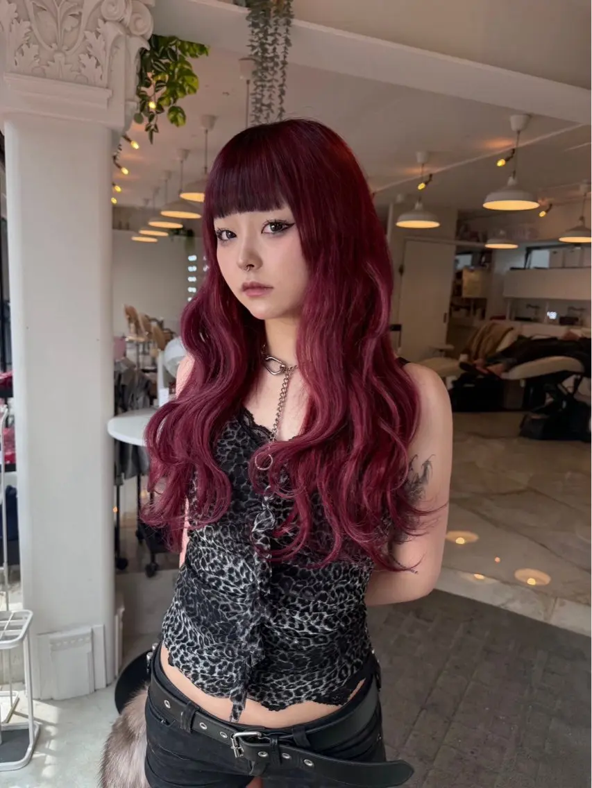 ロング SHIN レイヤー‪‪カットのヘアスタイル