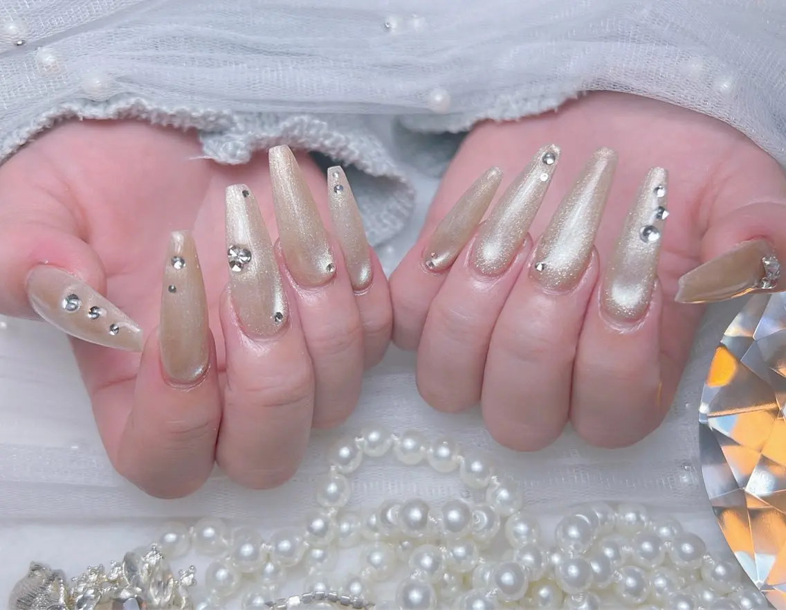 ネイル アートネイル オーロラネイル チークネイル 長さ出し フットネイル Miya _nailのネイルデザイン