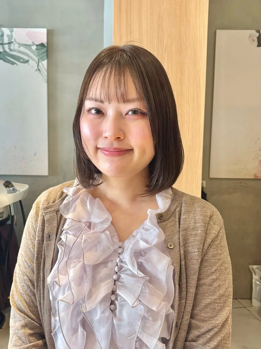 ショート カラー カット ヘアカラー トリートメント 荒木 依莉亜のヘアスタイル