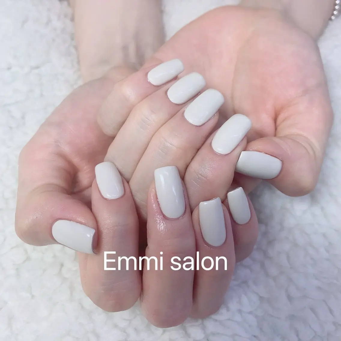 ネイル ワンカラーネイル Emmi salonのネイルデザイン