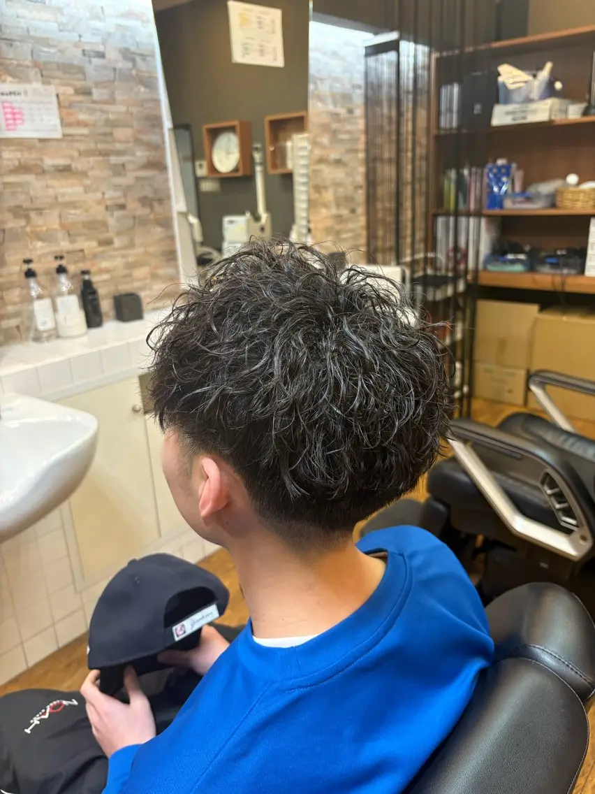 ショート パーマ ツイストスパイラルパーマ スパイラルパーマ 小野 伊吹のヘアスタイル