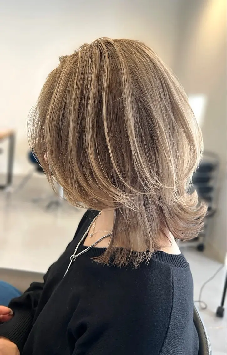セミロング 浅原 恵樹のヘアスタイル