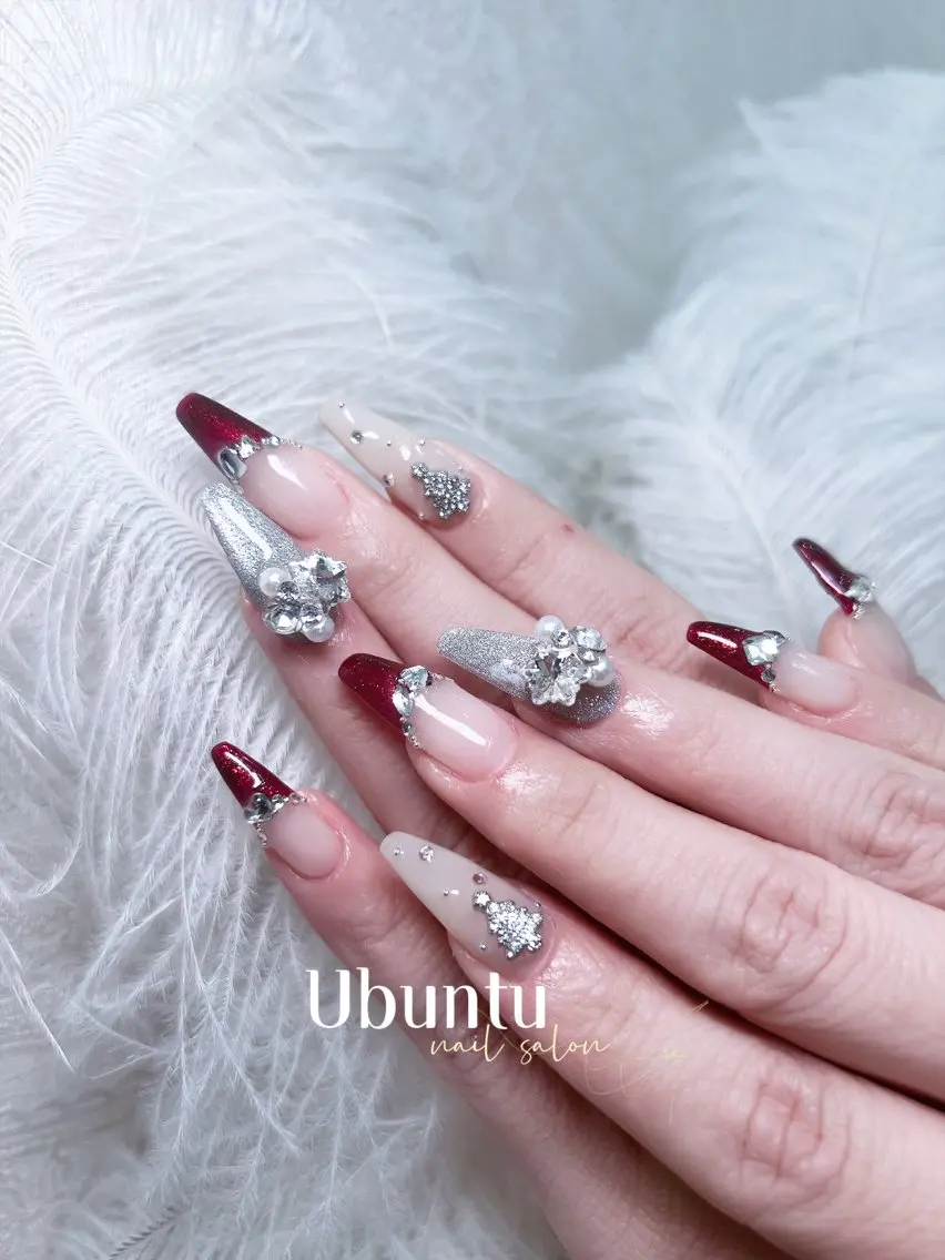 ネイル 冬ネイル クリスマス ハンドネイル Ubuntu🎀 ネイルサロン✨のネイルデザイン
