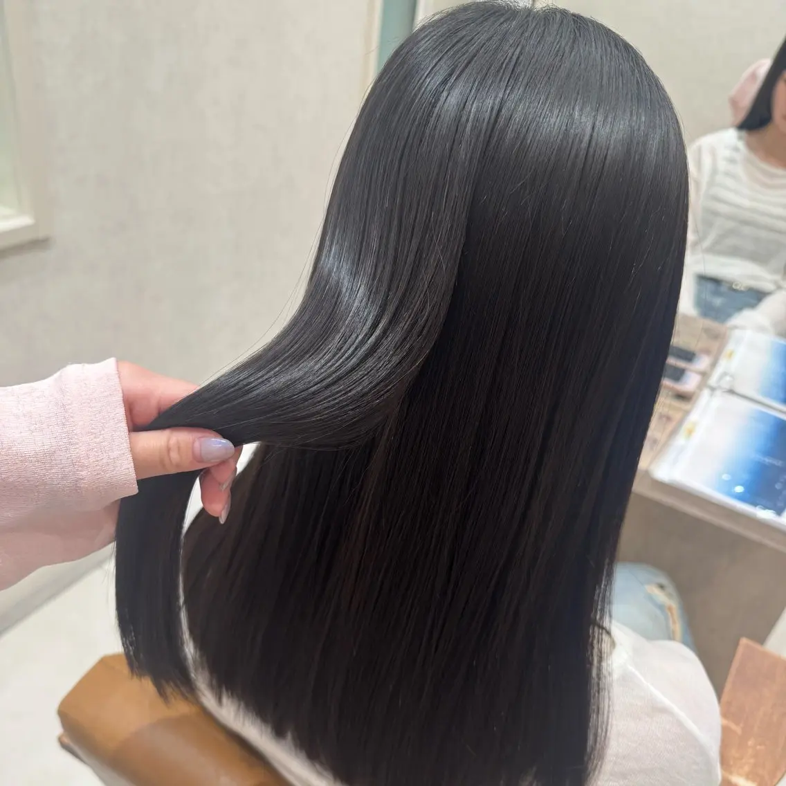 ミディアム パーマ ミディアムパーマ ストレートパーマ 縮毛矯正 大人可愛いhair 🐾🩵HANAのヘアスタイル
