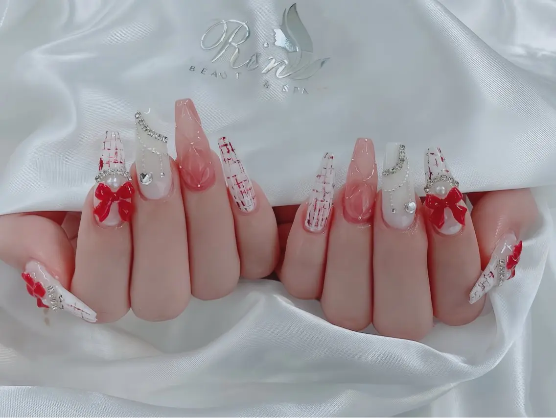 ネイル チークネイル フラッシュネイル フラワーネイル フットネイル ジェルネイル ハンドネイル Rin Nail Shinokuboのネイルデザイン