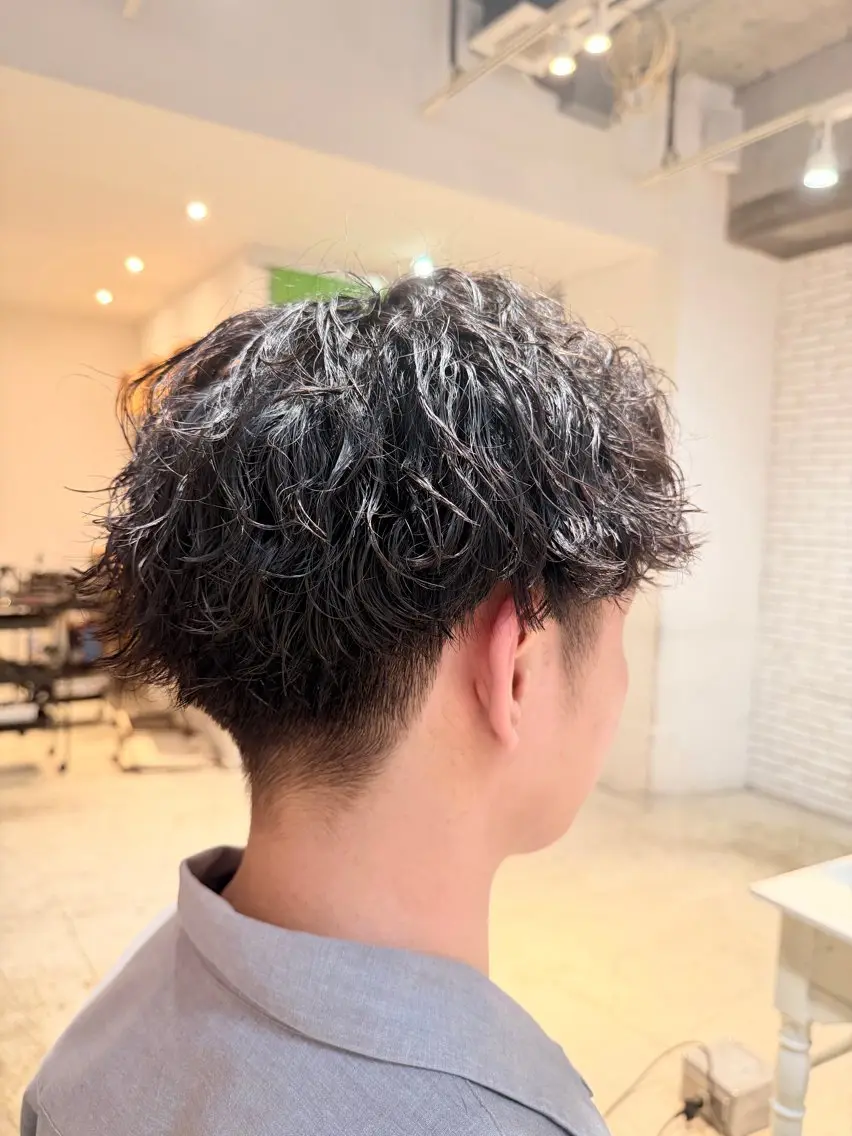 【🔥髪を動かしたいメンズオススメ】カット＋ツイストスパイラルパーマ＋1stepトリートメントの写真