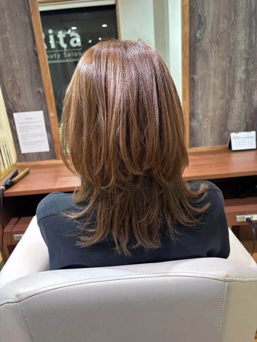 セミロング Rita- 小栗奈津子のヘアスタイル