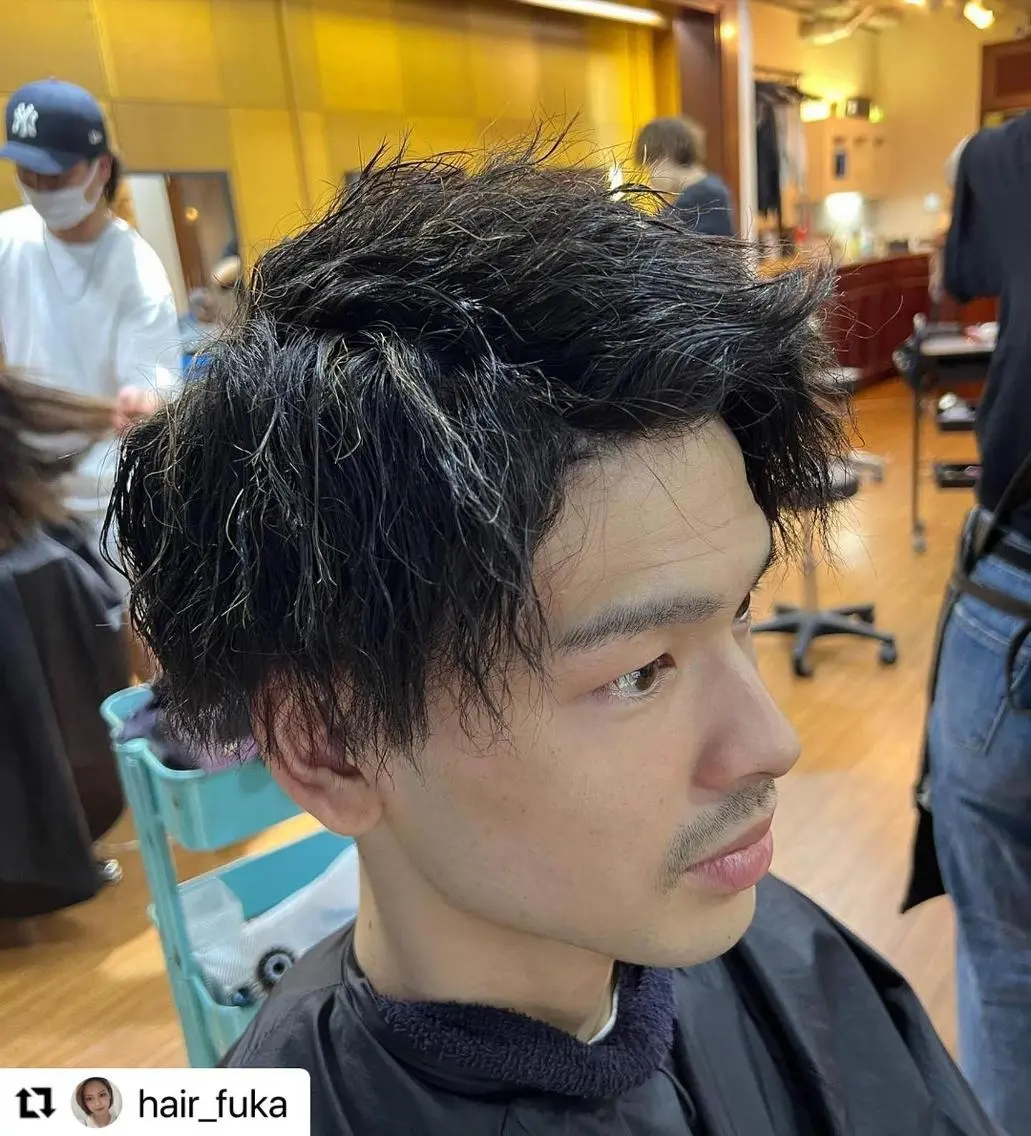 ミディアム カラー メンズ ミディアムパーマ メンズメッシュ メンズパーマ メンズツイストパーマ メッシュ 🩷Eny terrace🩷のヘアスタイル