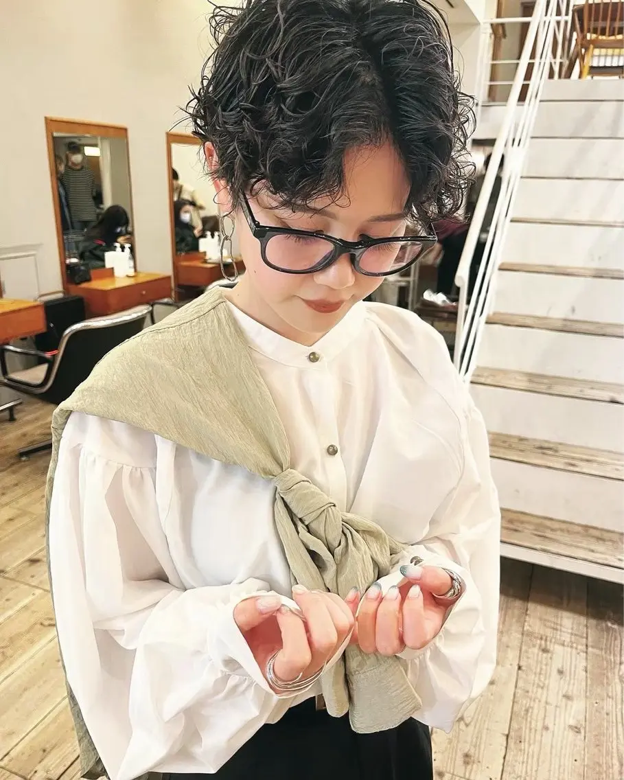 ショート パーマ ショートカットパー マ🫧kotoneのヘアスタイル