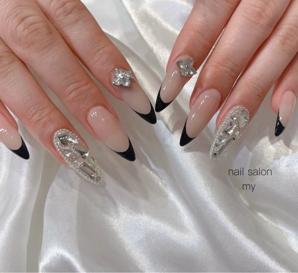 ネイル ジェルネイル 韓国ネイル マグネットネイル ニュアンスネイル パラジェル NailSalon MYのネイルデザイン