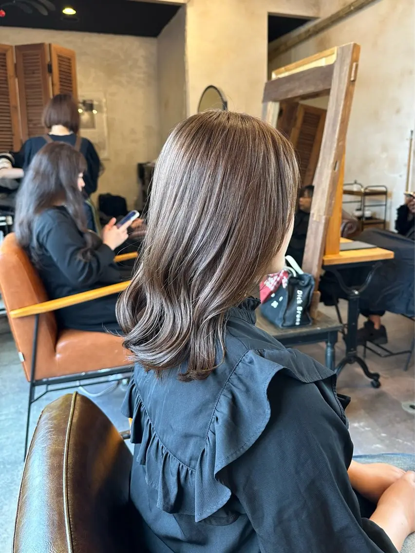 🍂期間限定🍂透明感イルミナワンカラー🧚♂️¥8,500〜(シャンプーブロー込、ロング料金別)の写真