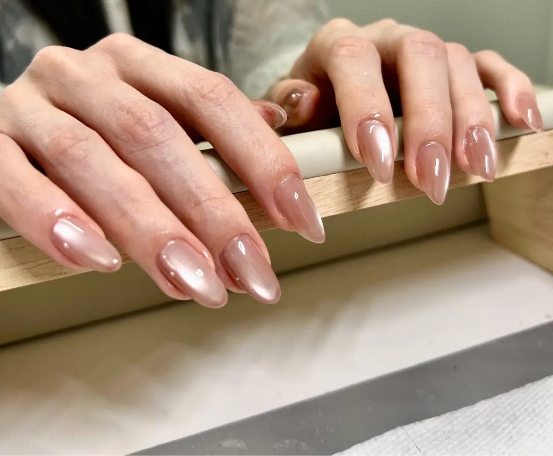 ネイル アートネイル オーロラネイル チークネイル 長さ出し フレンチネイル ハンドネイル Yumi Nail Seiのネイルデザイン