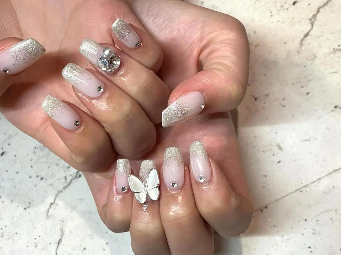 ネイル ハンドネイル 韓国/ワンホン/長さ 出しつけ放題🎀のネイルデザイン