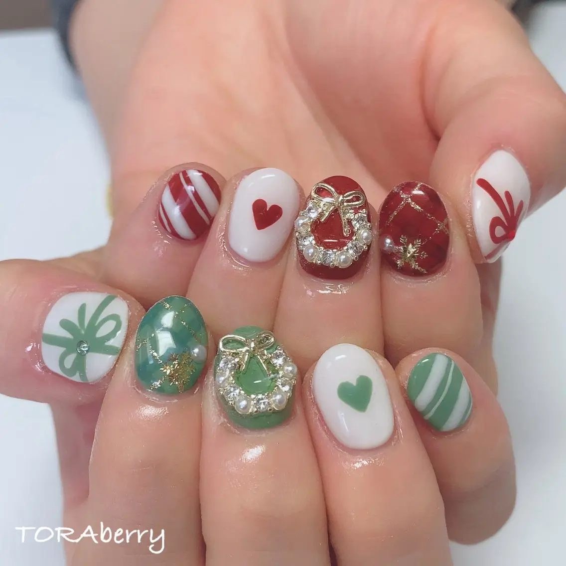 ネイル ハンドネイル ネイリスト なつみのネイルデザイン