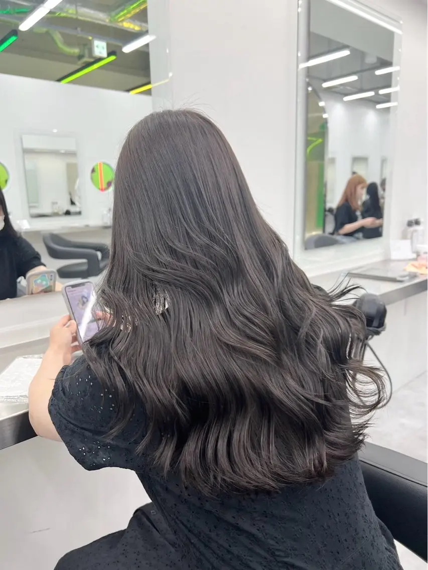 ロング カラー ふわっと抜け感🫧 ブラウンベージュ🤎のヘアスタイル