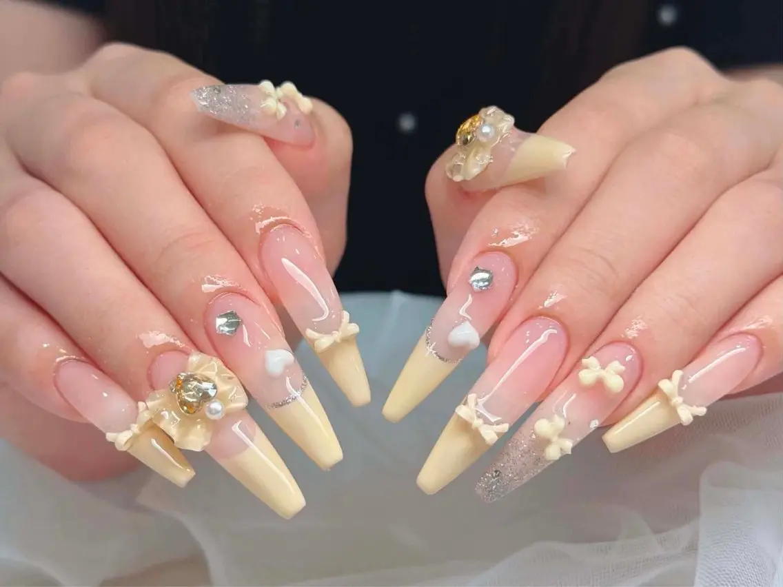 ネイル オーロラネイル ブルー チークネイル 長さ出し フットネイル ハンドネイル Kaori ちゃんのネイルデザイン