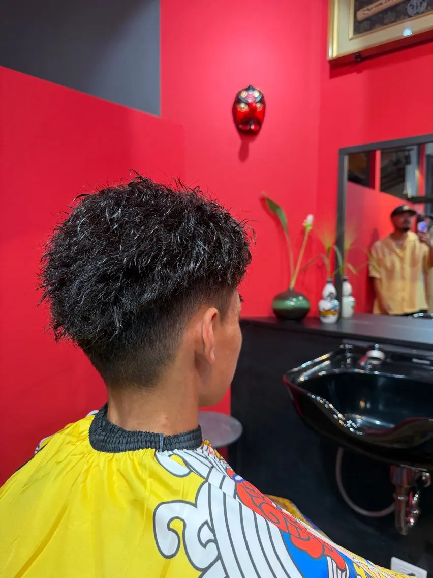 ショート パーマ メンズ メンズパーマ メンズツイストパーマ ツイストパーマ カット パーマ よっしー メンズ限定のヘアスタイル