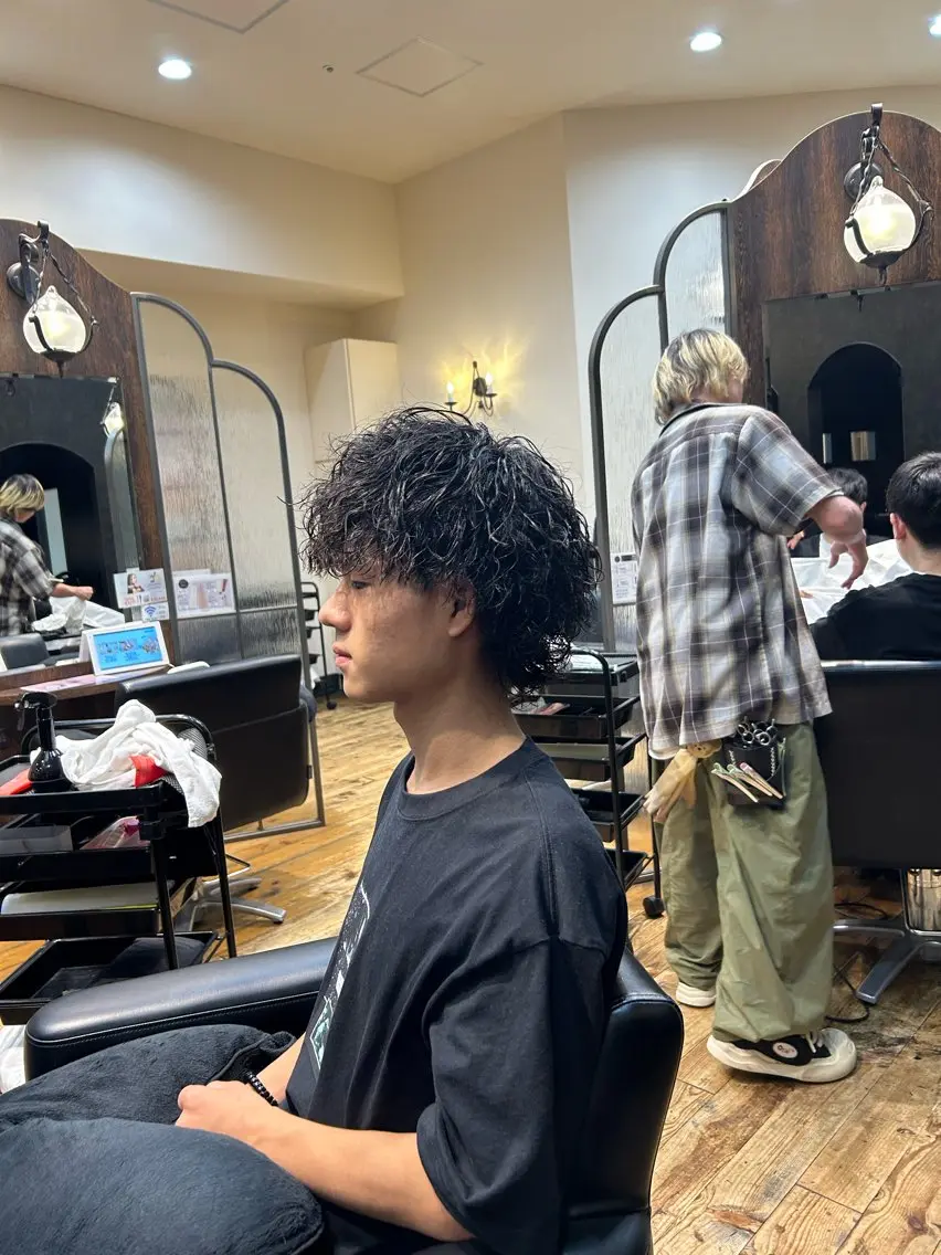 【メンズ学生限定クーポン】骨格矯正メンズカットの写真