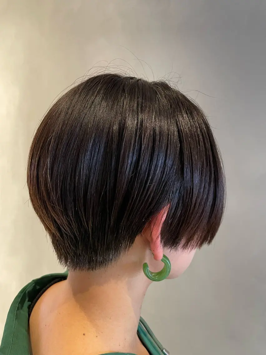 ショート カット 長谷川 沙紀のヘアスタイル