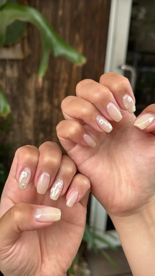 ネイル フラッシュネイル フラッシュマグ フットネイル フレンチネイル 韓国ネイル ハンドネイル SAKU nail 作島茜のネイルデザイン