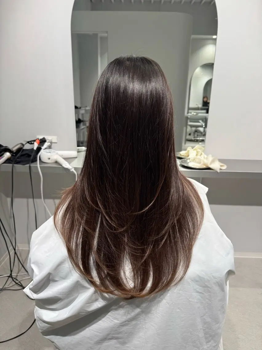 ロング 井上 育海のヘアスタイル