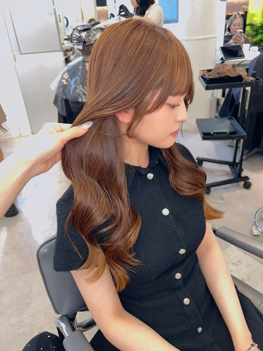セミロング カラー ブリーチ ブリーチなしカラー カット ヘアカラー トリートメント 🤍韓国うる艶カラー YUKI🤍のヘアスタイル