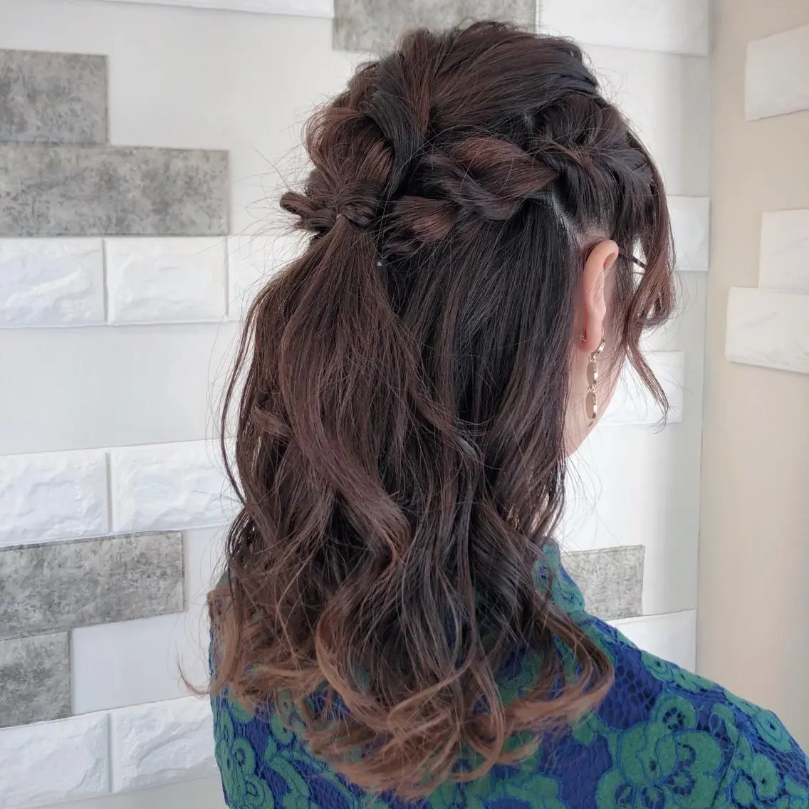 セミロング ヘアアレンジ ヘアセット これた🧸ヘアメ職人 ♡髪質改善♡カラーのヘアスタイル