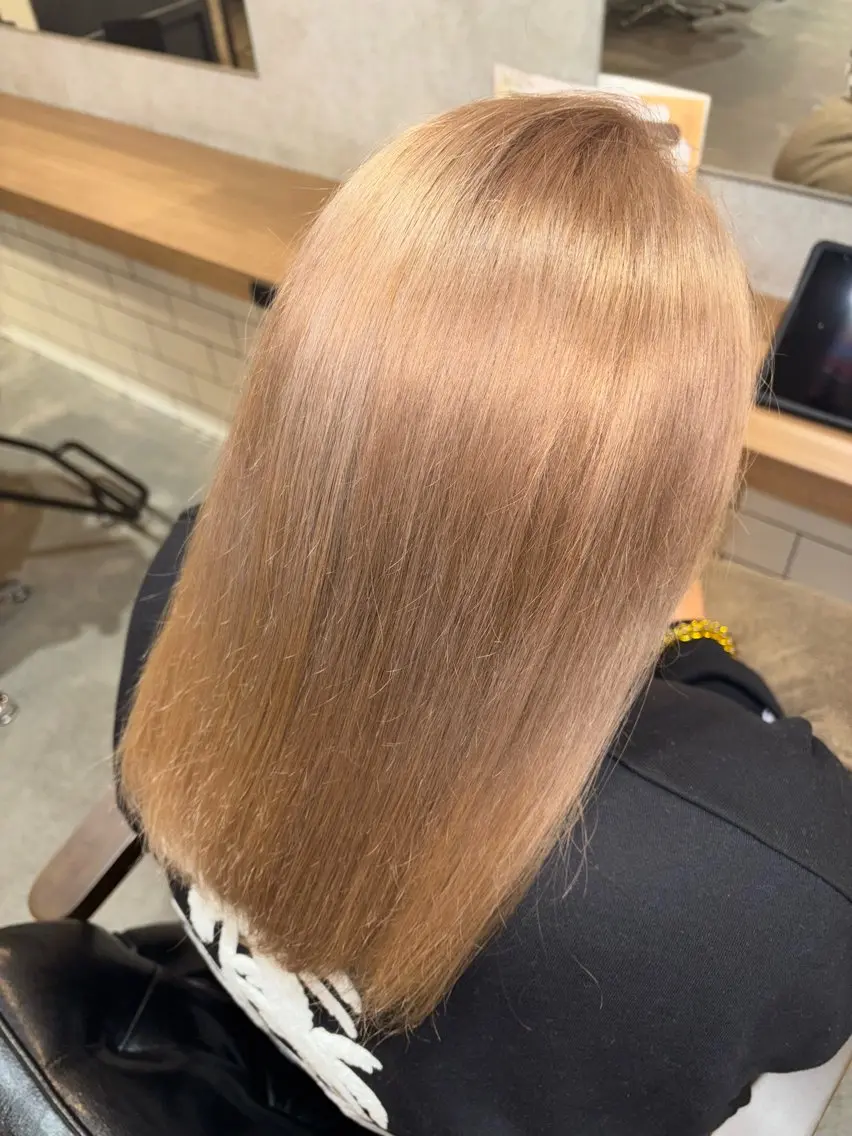 セミロング カラー ヘアカラー 三嶋 陽友のヘアスタイル