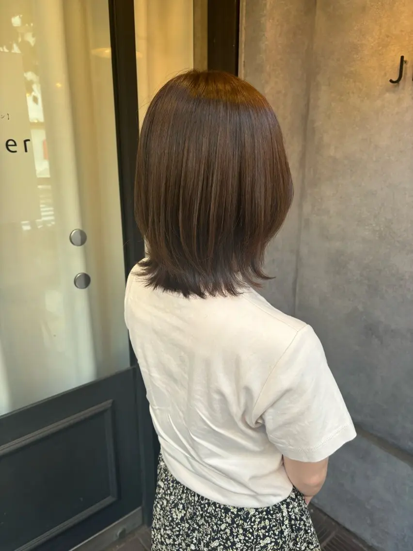 ショート カラー N° jillva 腰山 菜々美のヘアスタイル