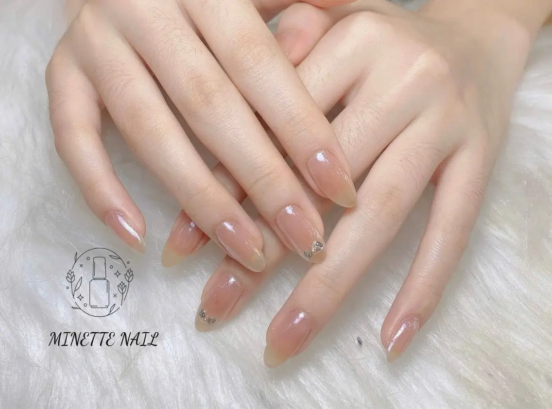 ネイル フレンチネイル ジェルネイル マグネットネイル 持ち込み ニュアンスネイル Minette Nailのネイルデザイン
