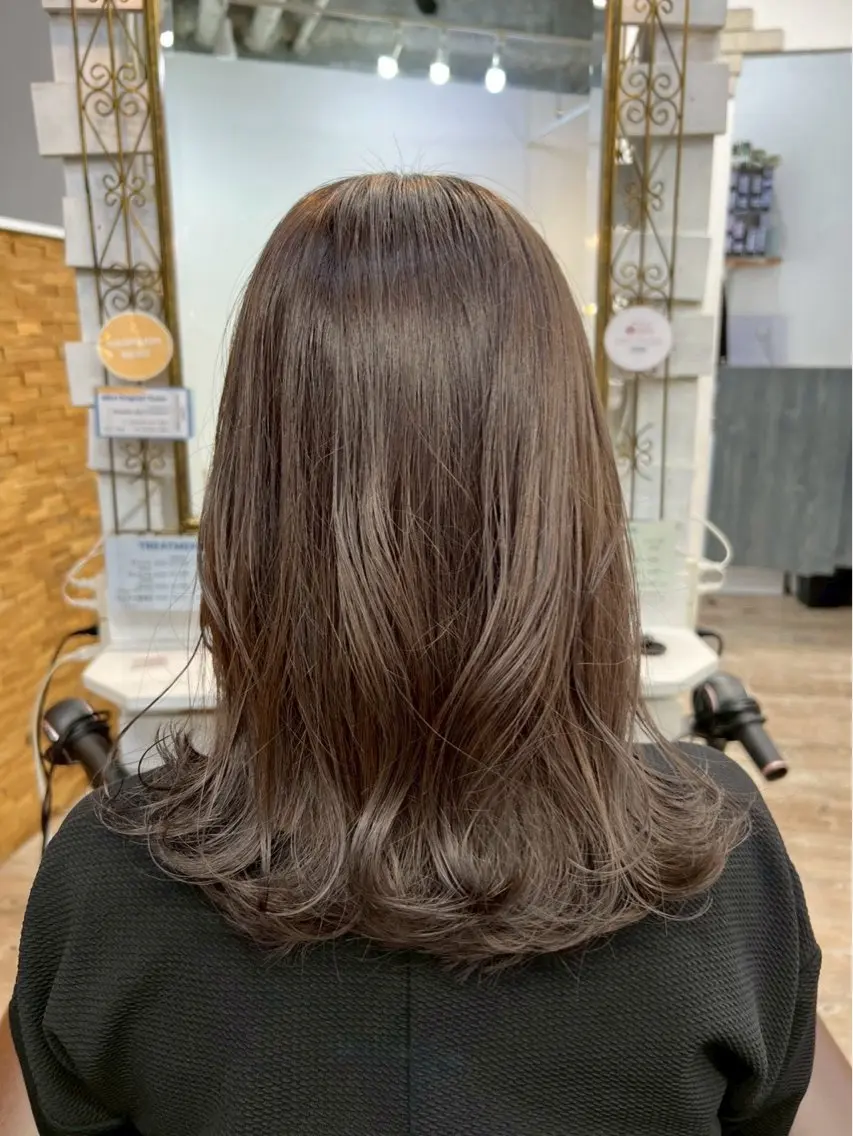 セミロング カラー ヘアカラー 福元 美沙のヘアスタイル