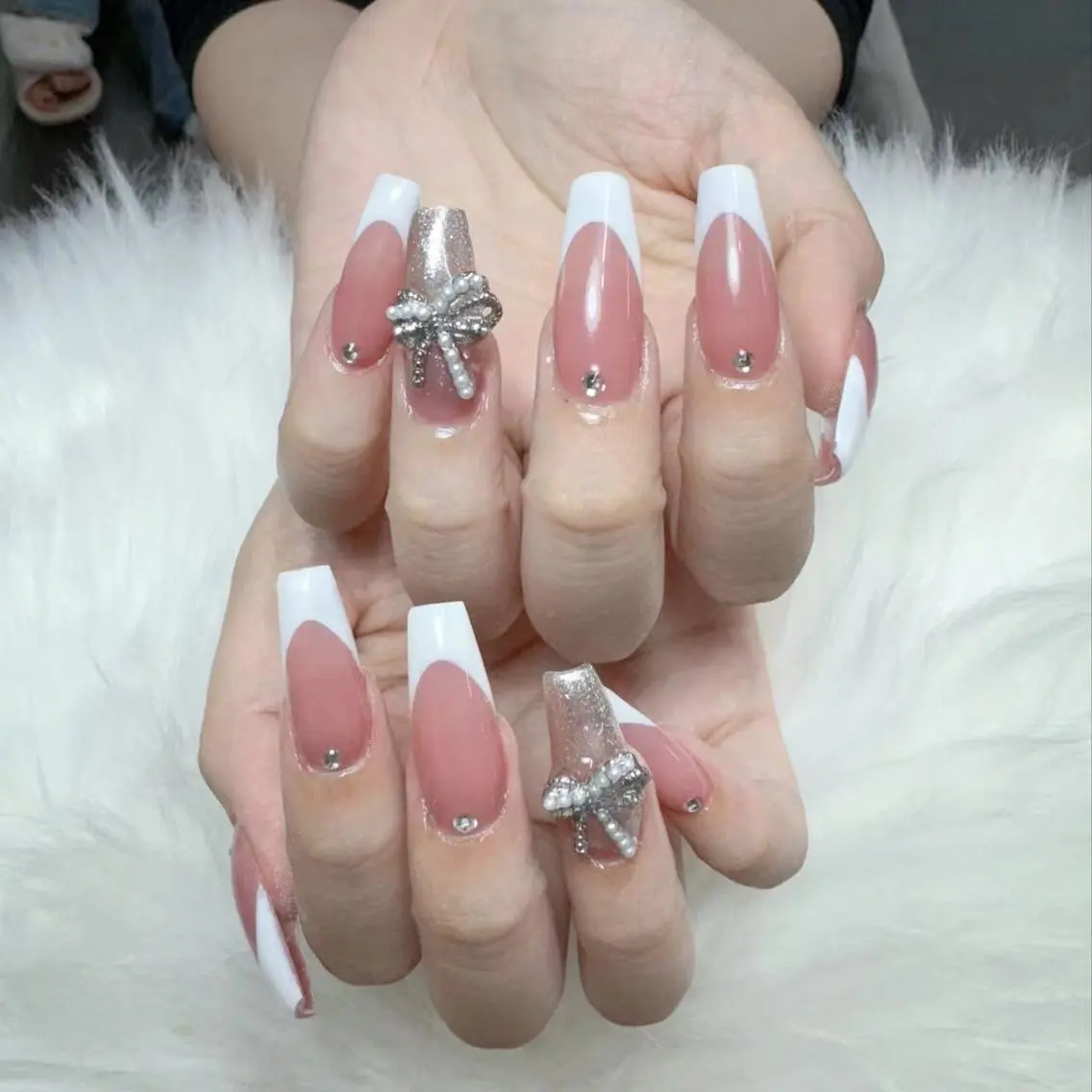 ネイル ハンドネイル 🎀nana🫧 ワンホンネイル🎀のネイルデザイン