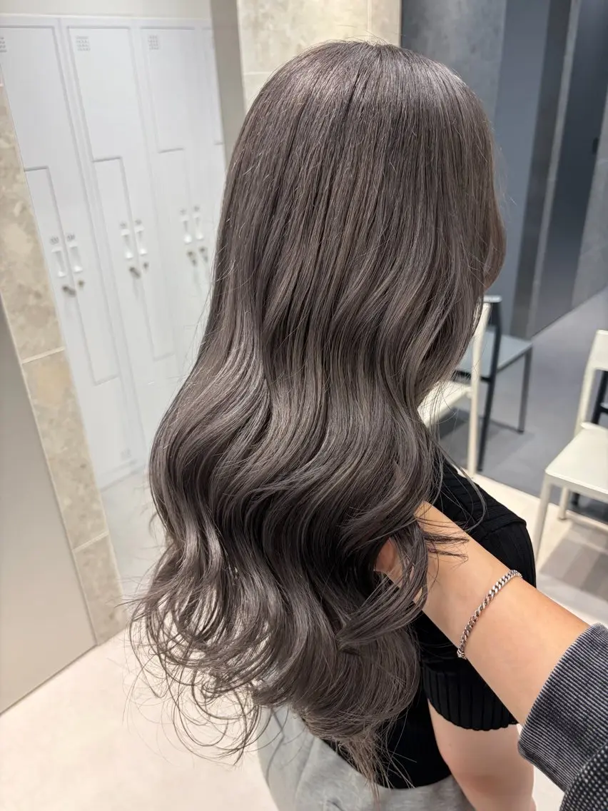 ロング ヘアカラー 友人Yuto ブリーチ特化美容師のヘアスタイル