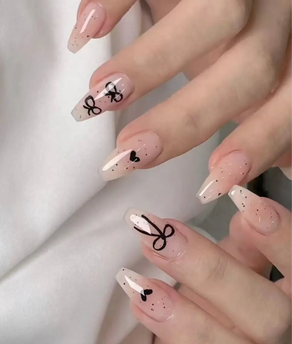 ネイル オーロラネイル フラワーネイル フットネイル フレンチネイル ジェルネイル ハンドネイル BabyYouMi nailのネイルデザイン