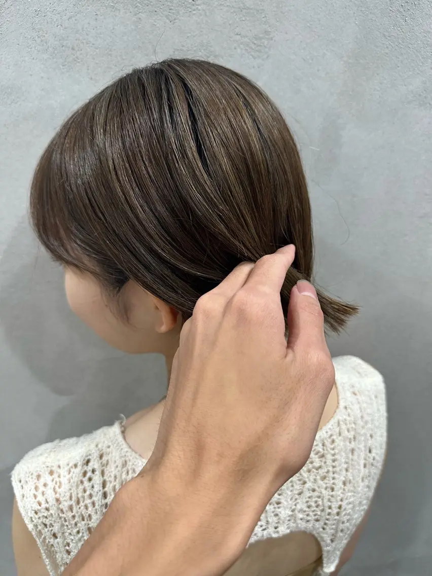 ショート カラー ベージュカラー ハイライトカラー オリーブベージュ ハイライト カット ヘアカラー トリートメント 平日オススメ✨ コスパ&タイパ✨山下のヘアスタイル