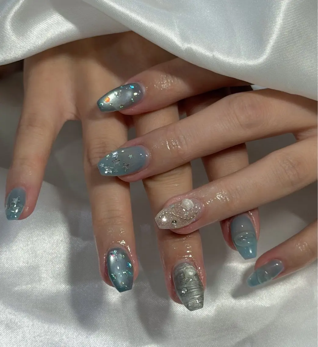 ネイル ハンドネイル フットネイル LAVISH nanamiのネイルデザイン