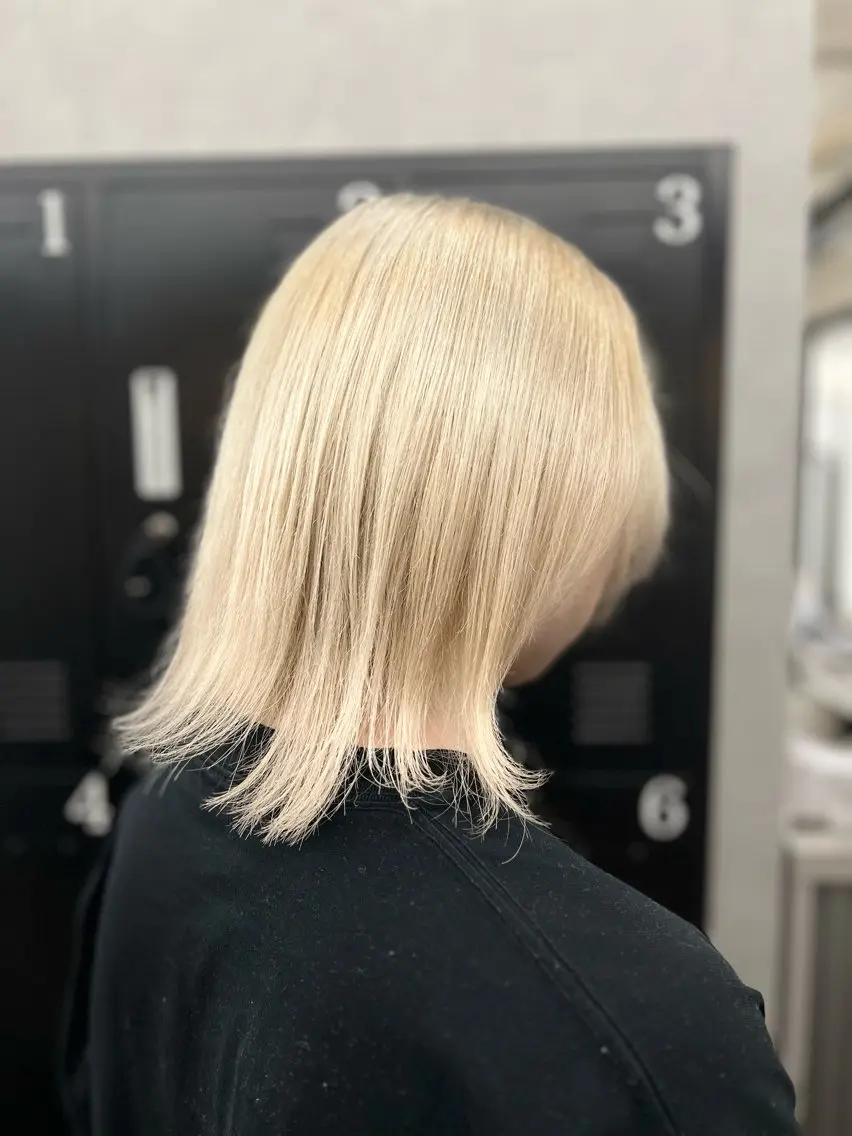ミディアム カラー メンズ メンズブリーチ メンズハイトーン ブリーチ ブロンド 透明感カラー カット ヘアカラー 透明感カラー特化🫧 🦋栗原🦋のヘアスタイル