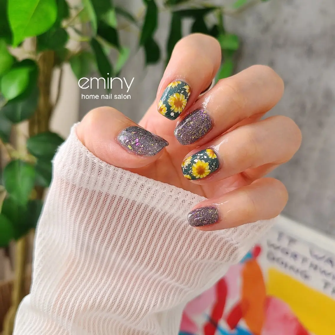 ネイル フラッシュネイル フラワーネイル ジェルネイル キラキラネイル 韓国ネイル ハンドネイル nail salon  eminyのネイルデザイン