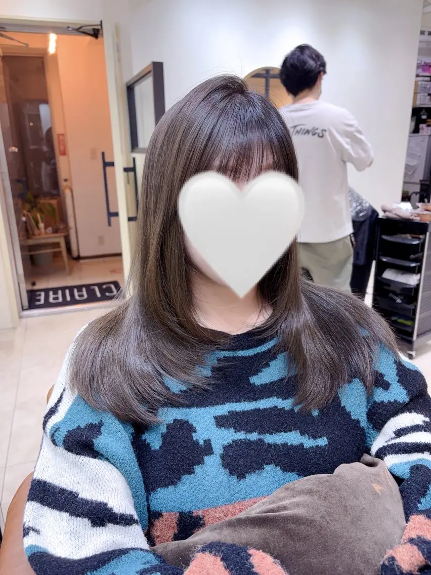 セミロング カラー カット ヘアカラー トリートメント 村山 茉衣のヘアスタイル