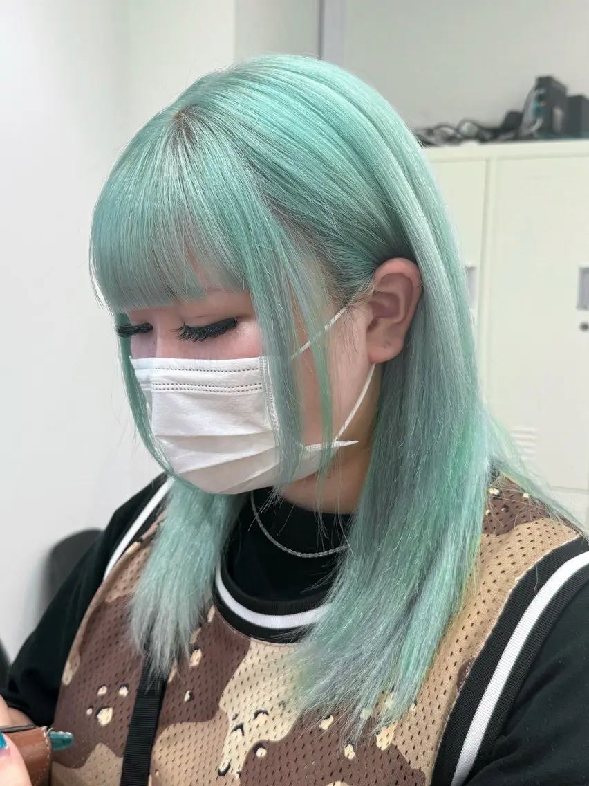 ロング カラー ハイトーンカラー🐬 えりかのヘアスタイル