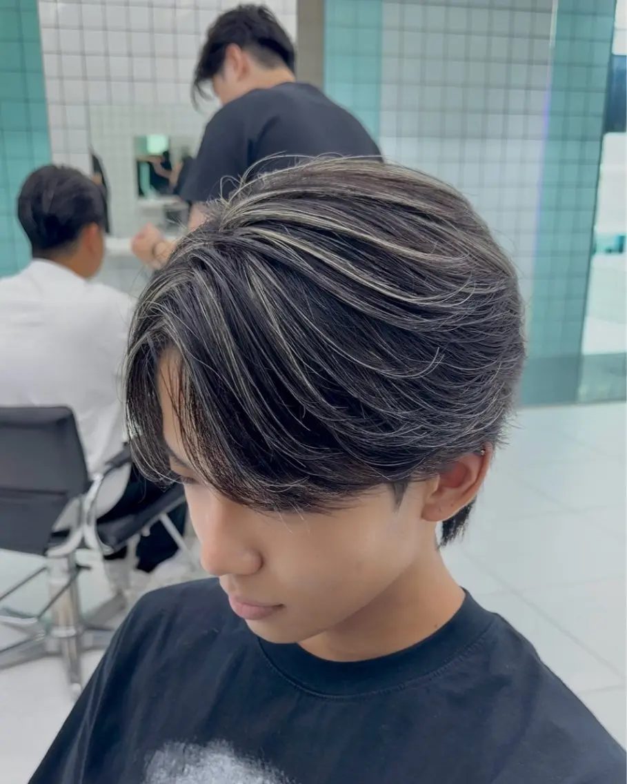 カラー メンズ ヘアカラー 高崎 堅心のヘアスタイル