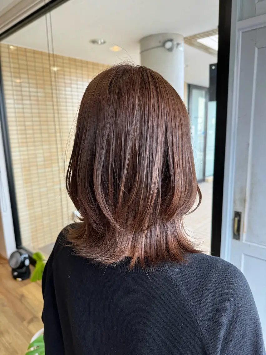 ミディアム カラー アッシュ ベージュカラー ヘアカラー トリートメント ツキダテ ユイのヘアスタイル