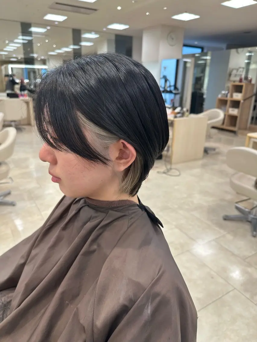ショート カラー 艶髪 黄金比みくのヘアスタイル