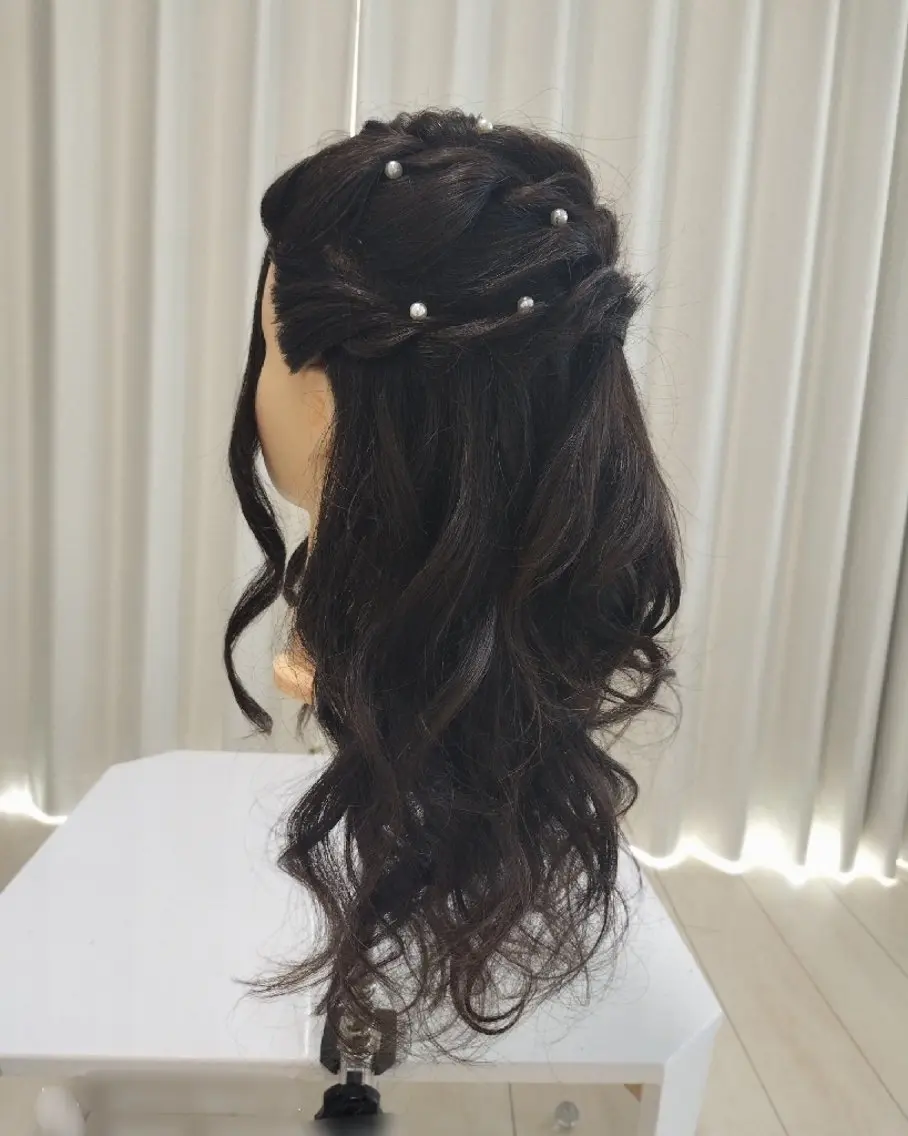 ヘアアレンジ vizz SAKIのヘアスタイル