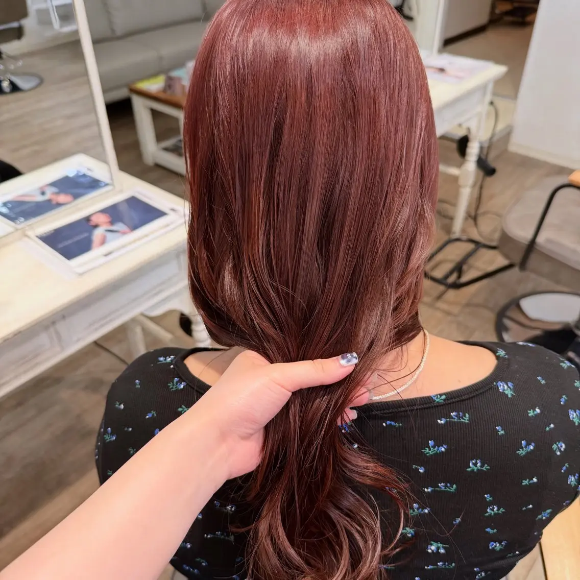 セミロング カット ヘアカラー ayaka/暖色/ レイヤーカット🩰のヘアスタイル