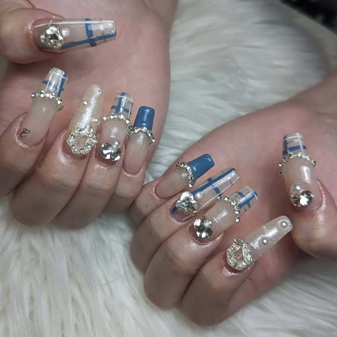 ネイル 長さ出し 冬ネイル クリスマス ハンドネイル Nail SIRANGANAのネイルデザイン